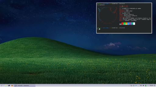FreeBSD running Plasma 6 with a WinXP Luna Silver theme. A Konsole frame is in the top right with a neofetch output.